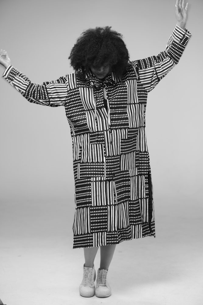 Arlene Gould in a patterned dress — Photo by Haim Bargig